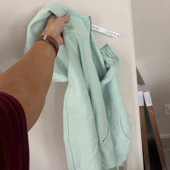 💚🩵Delicate Mint🩵💚 Scuba 1/2 Zip - Picture 3 of 3